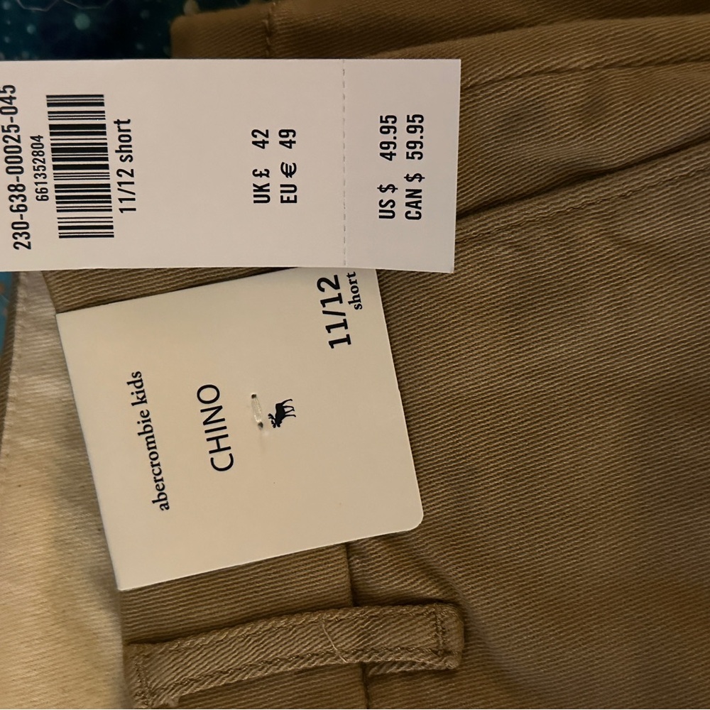 NWT Abercrombie Boys Tan Chinos Size 11/12 Short - Picture 2 of 2